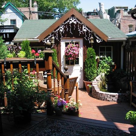 A Seaton Dream Hotel Toronto Exterior photo