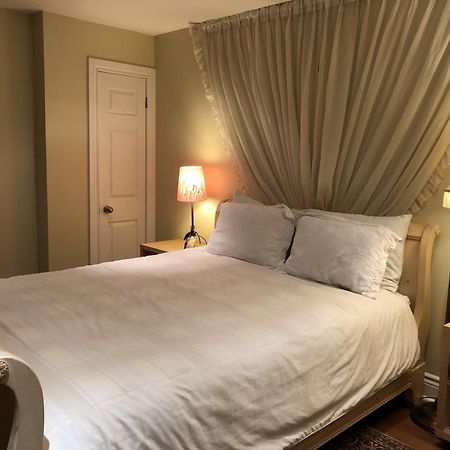 A Seaton Dream Hotel Toronto Room photo
