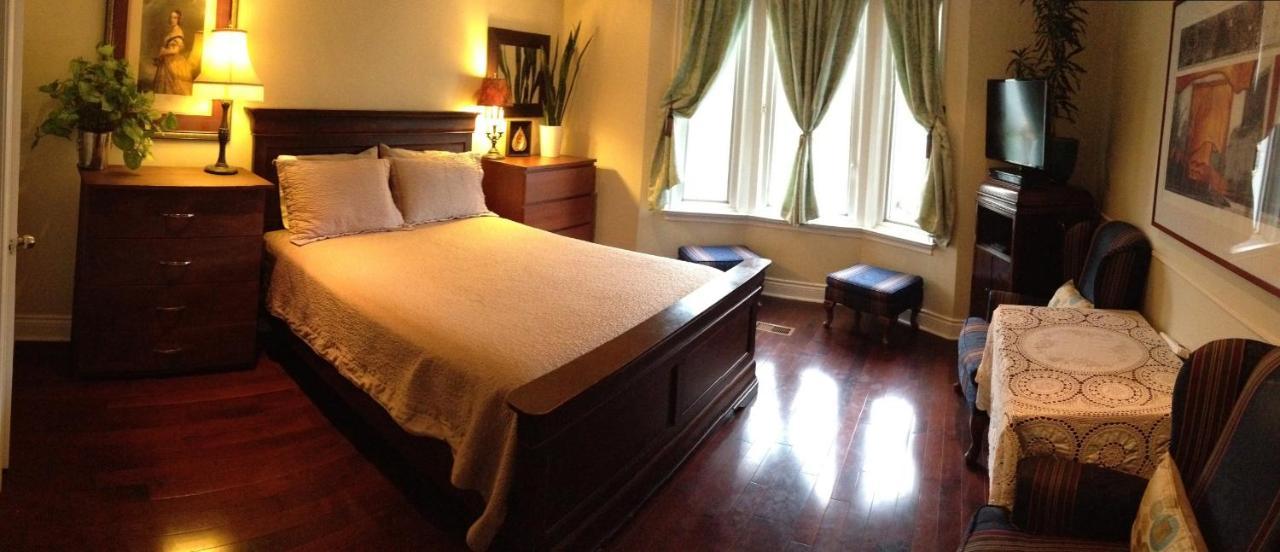A Seaton Dream Hotel Toronto Room photo