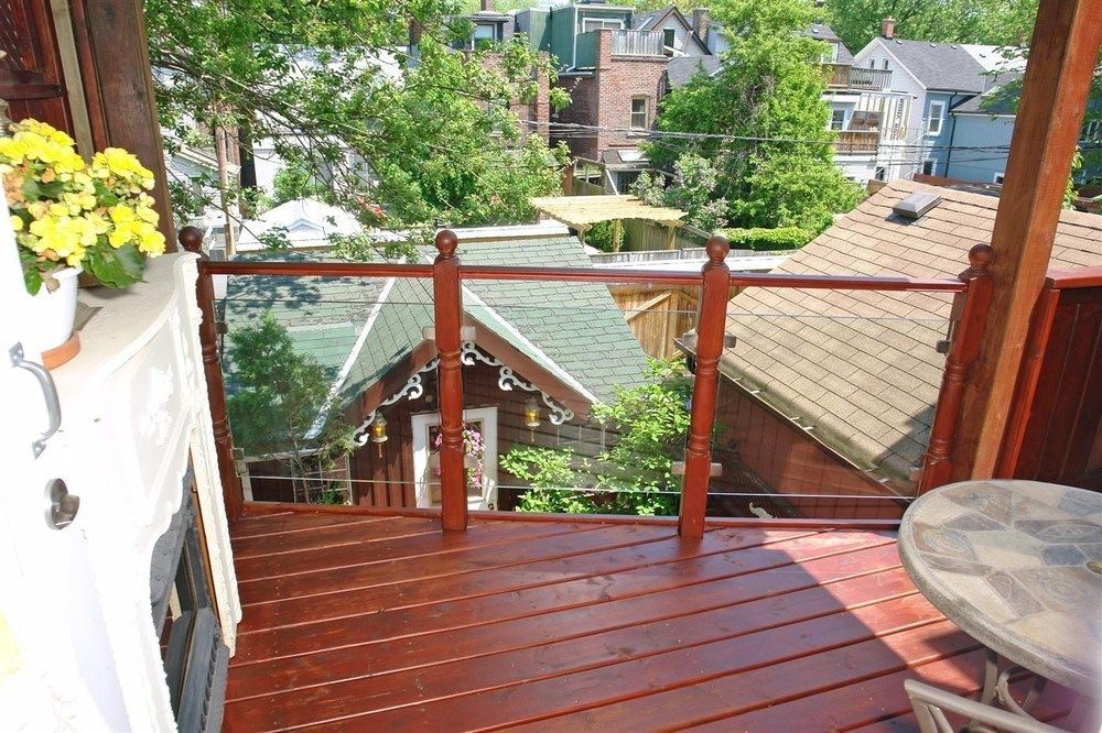 A Seaton Dream Hotel Toronto Exterior photo
